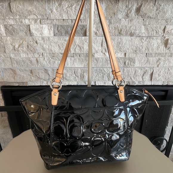 Vintage Coach Leah Patent Leather Tote - Picture 6 of 14